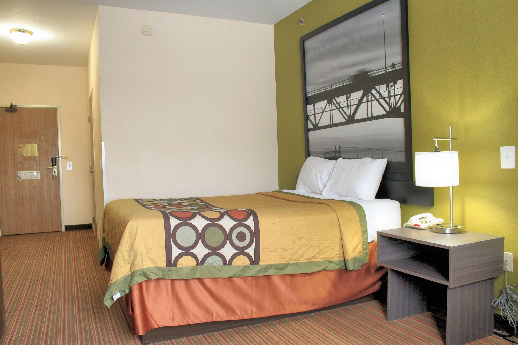 Super 8 By Wyndham Big Rapids Motel Ngoại thất bức ảnh