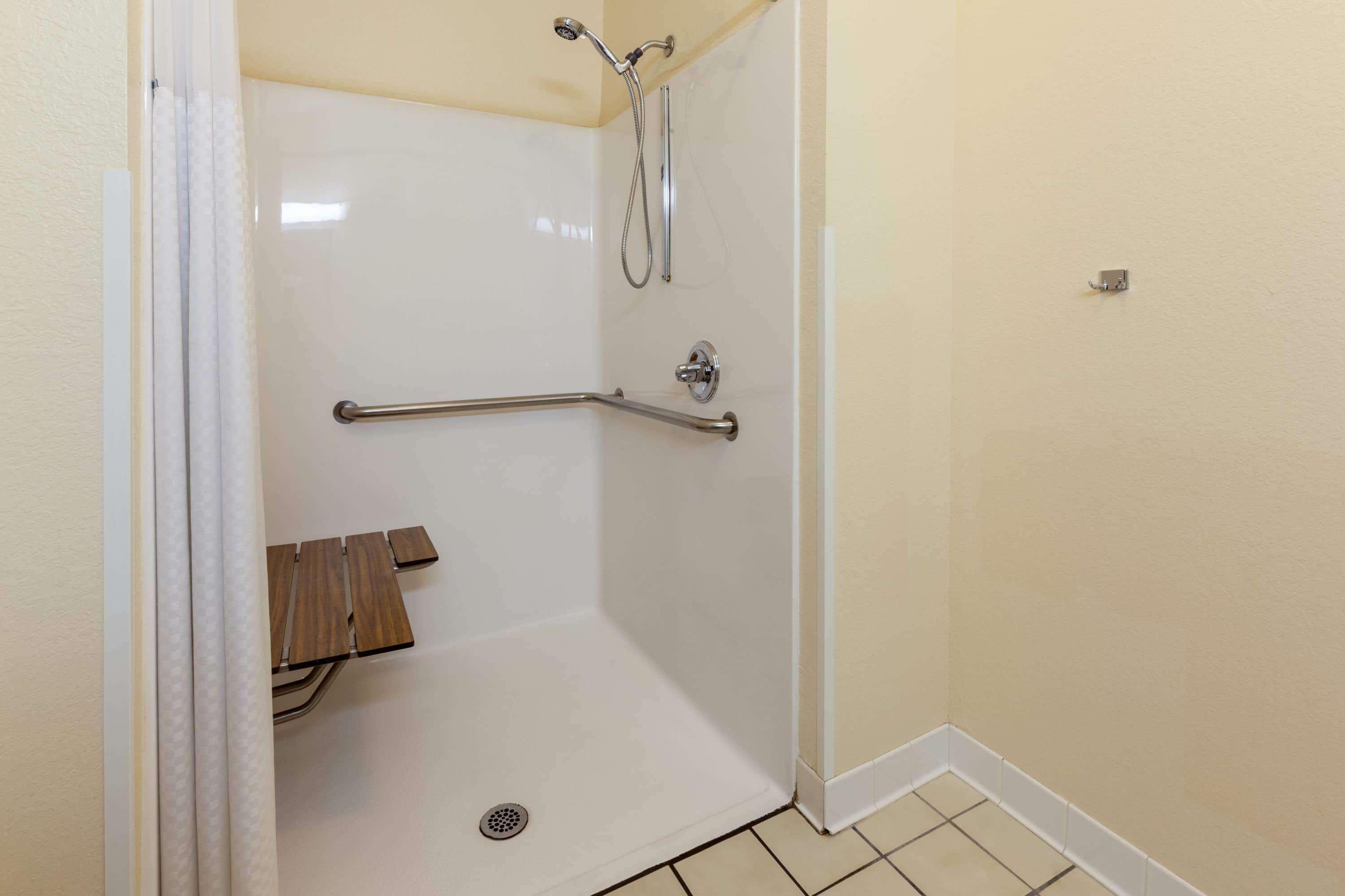 Super 8 By Wyndham Big Rapids Motel Ngoại thất bức ảnh