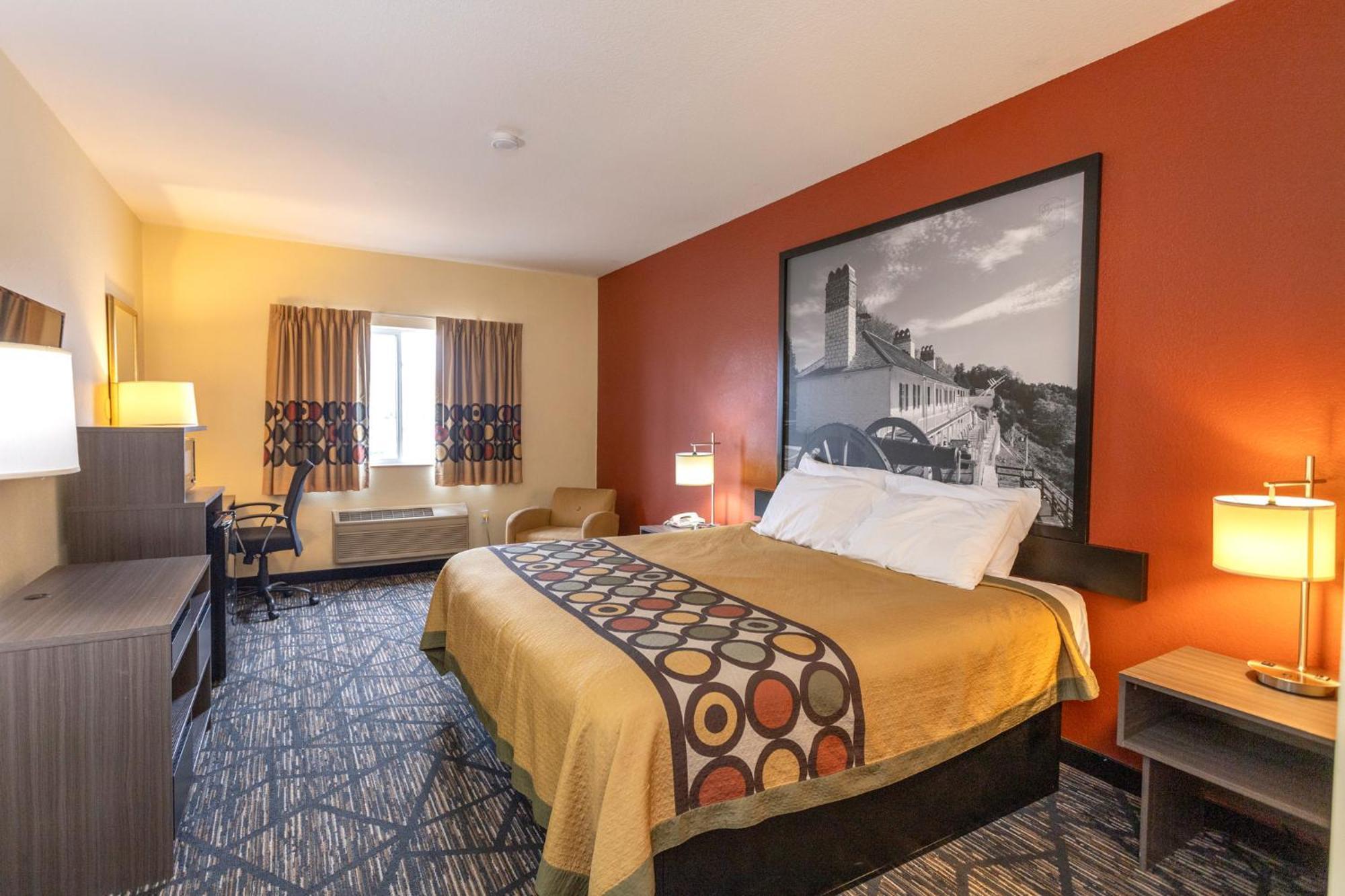Super 8 By Wyndham Big Rapids Motel Ngoại thất bức ảnh