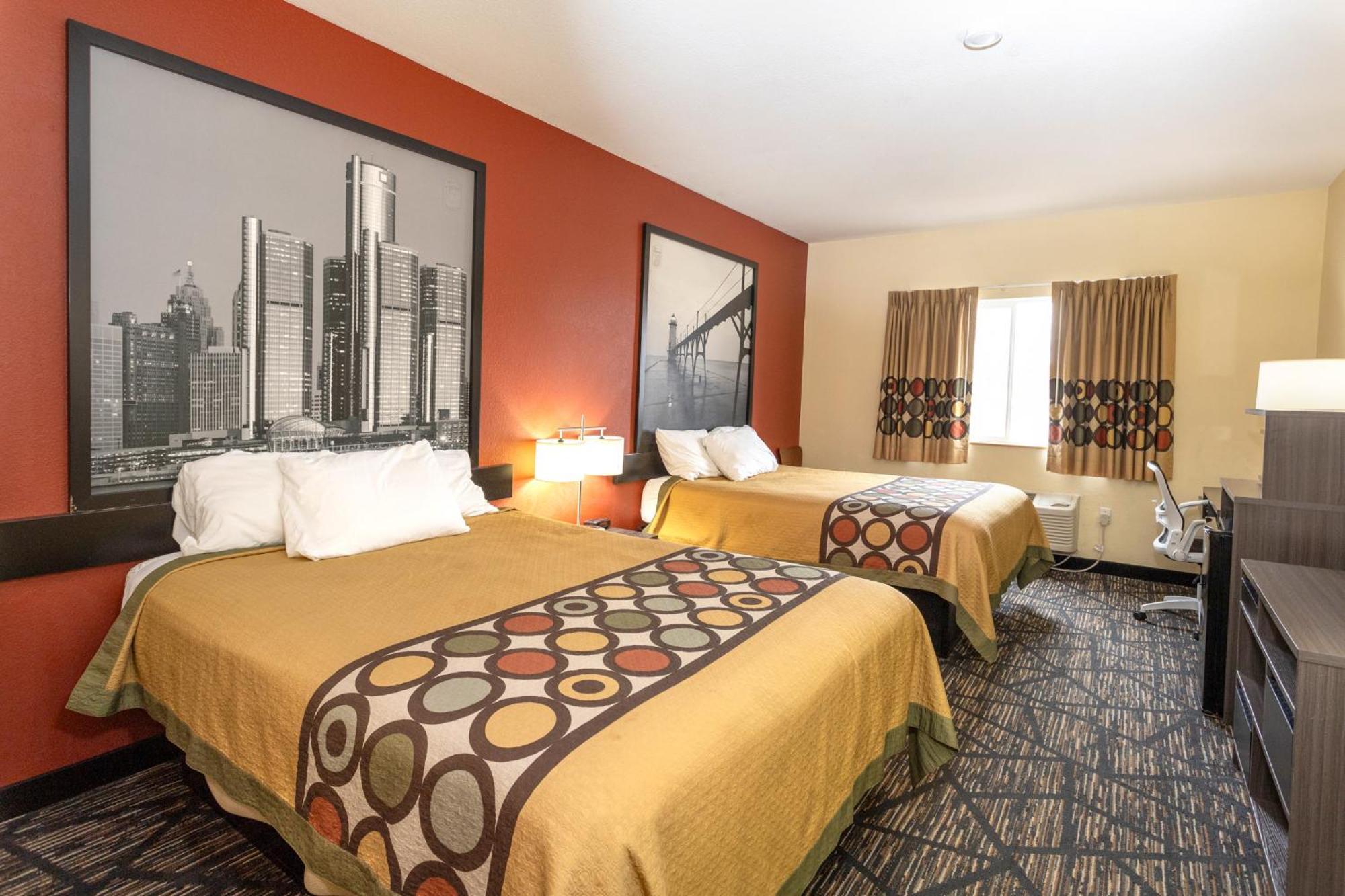 Super 8 By Wyndham Big Rapids Motel Ngoại thất bức ảnh
