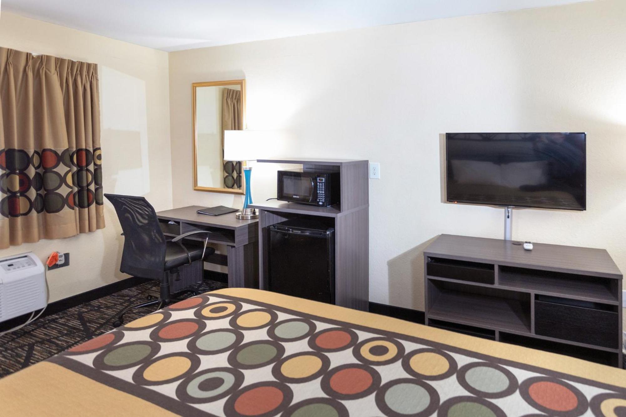 Super 8 By Wyndham Big Rapids Motel Ngoại thất bức ảnh