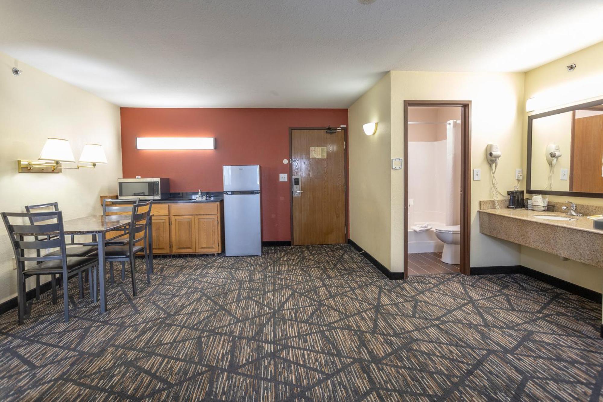 Super 8 By Wyndham Big Rapids Motel Ngoại thất bức ảnh