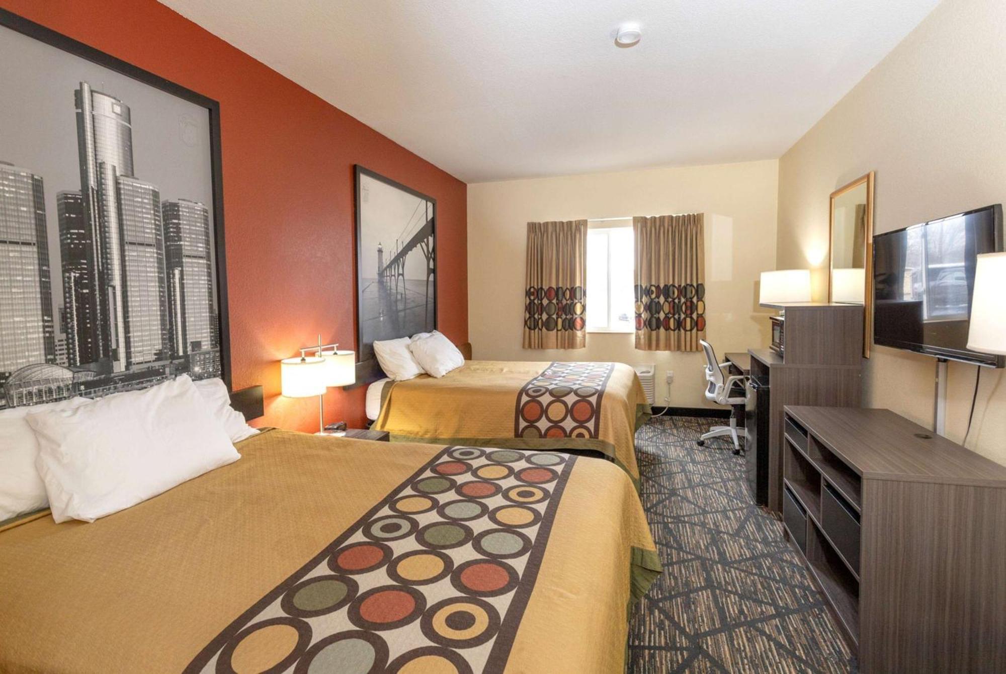Super 8 By Wyndham Big Rapids Motel Ngoại thất bức ảnh